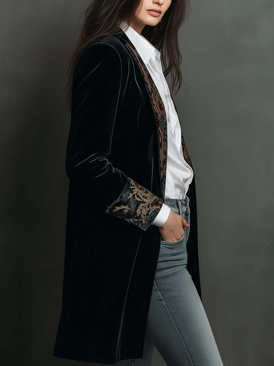 Women's Black Baroque Print Lapel Slim Fit Blazer