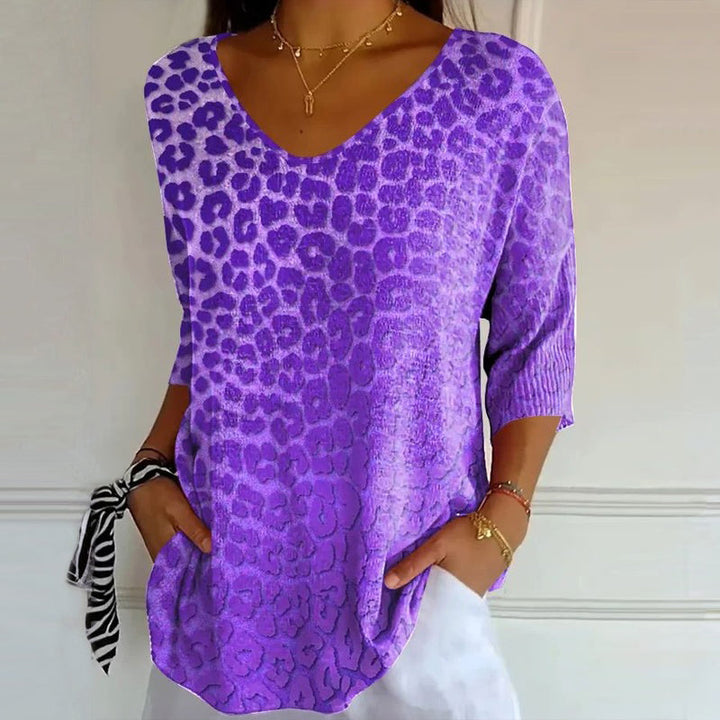 Léna™ | Retro-Style Printed Casual V-Neck Tee