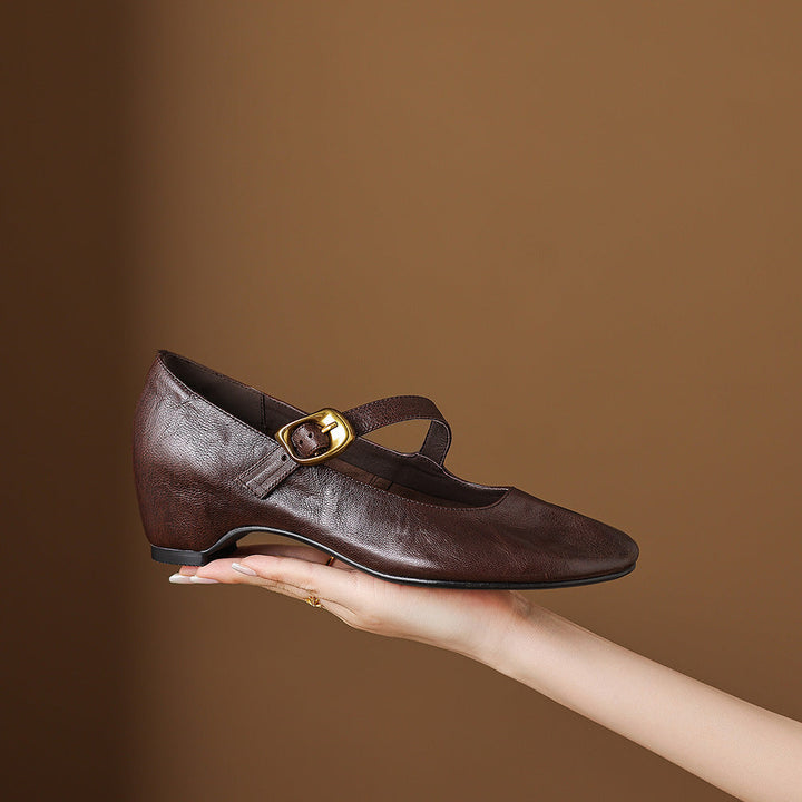 Quira | Round-Toe Mary Jane Flat
