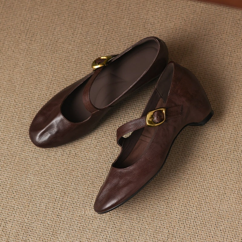 Quira | Round-Toe Mary Jane Flat