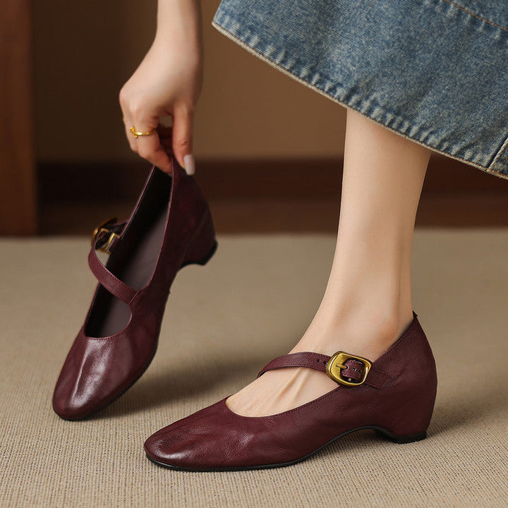 Quira | Round-Toe Mary Jane Flat