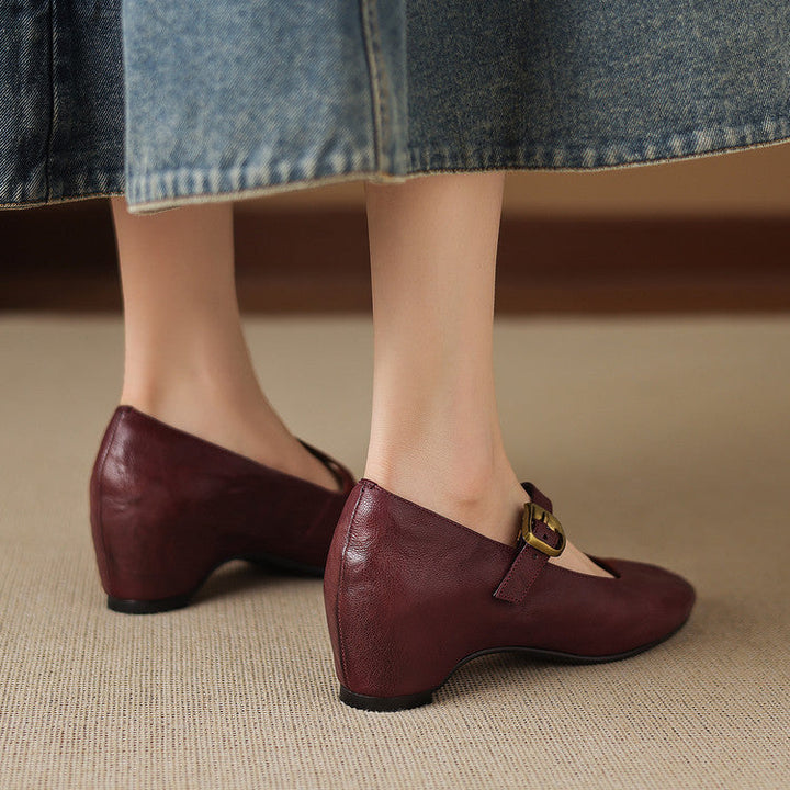 Quira | Round-Toe Mary Jane Flat