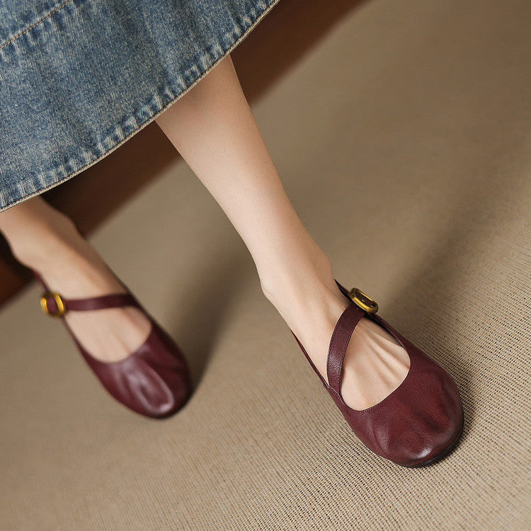 Quira | Round-Toe Mary Jane Flat