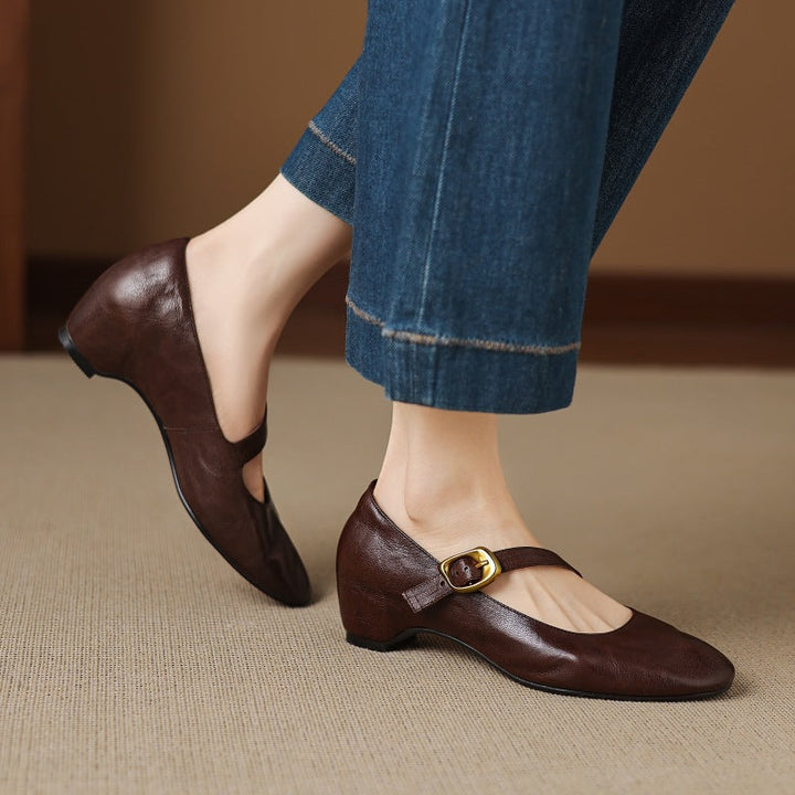 Quira | Round-Toe Mary Jane Flat