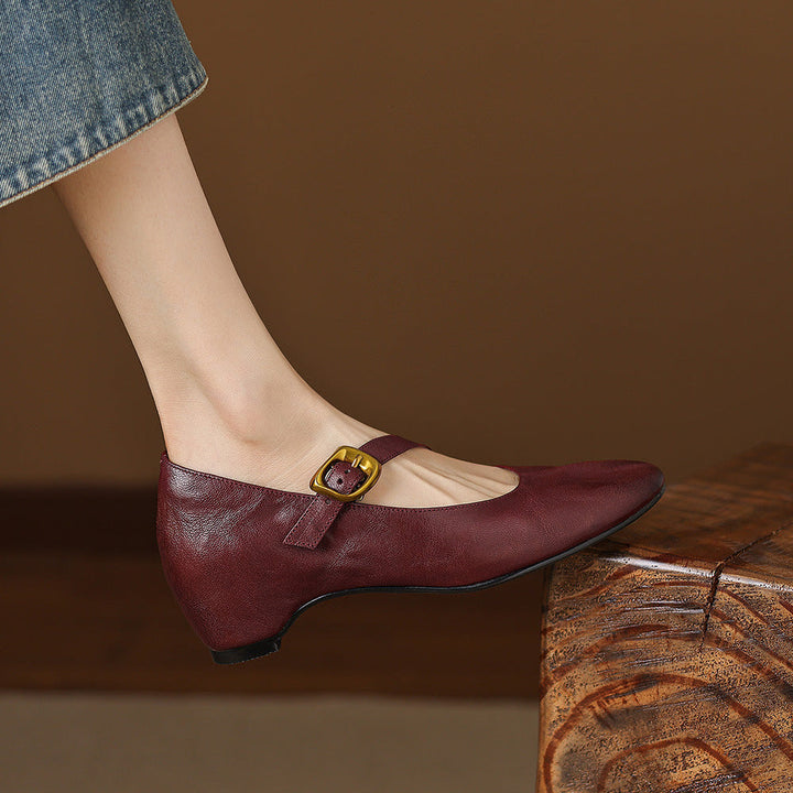 Quira | Round-Toe Mary Jane Flat